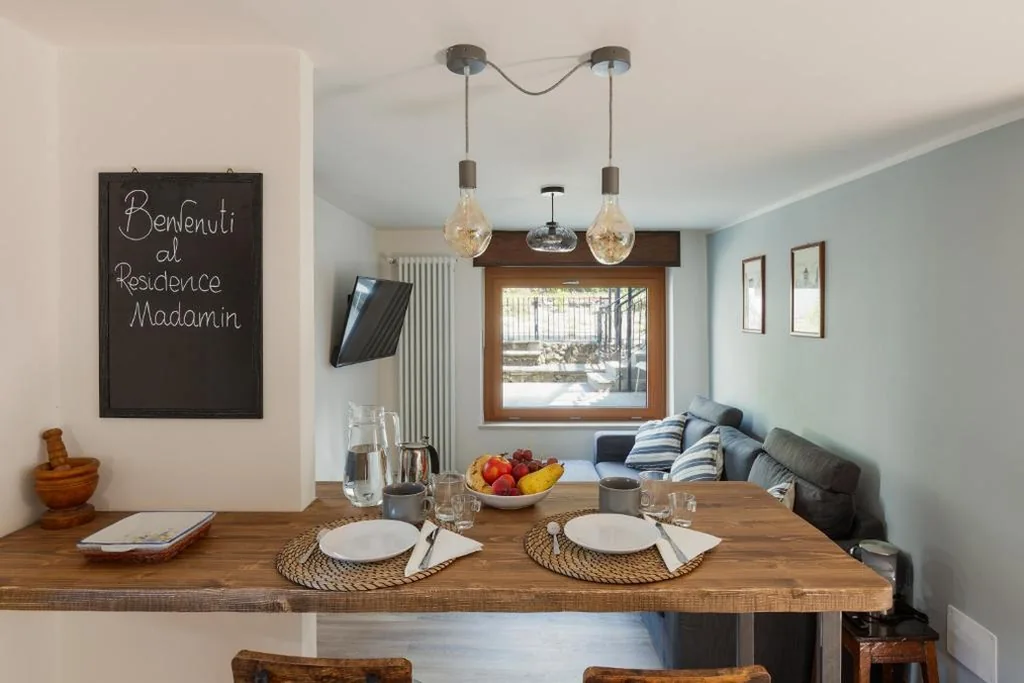 Appartamento con 1 Camera da Letto e Vista Giardino — Residence Madamin