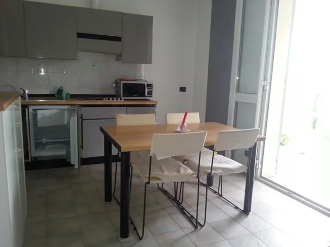 Appartamento con 1 Camera da Letto e Vista Giardino — Residence Villa Carmen fronte mare a 50 mt