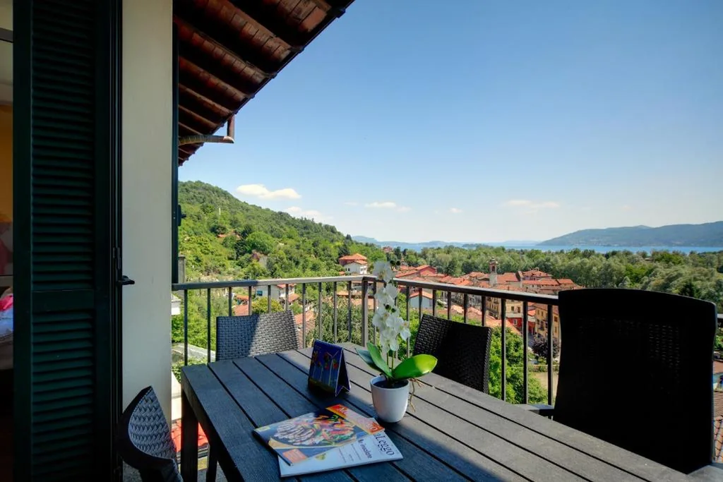 Apartment with 1 Bedroom and Lake View (4 Adults) — Residence Isolino