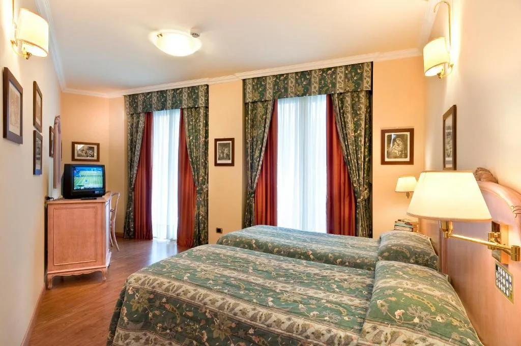 Apartment with 1 Bedroom and Partial Lake View (3 Adults) — Residence Carl&Do