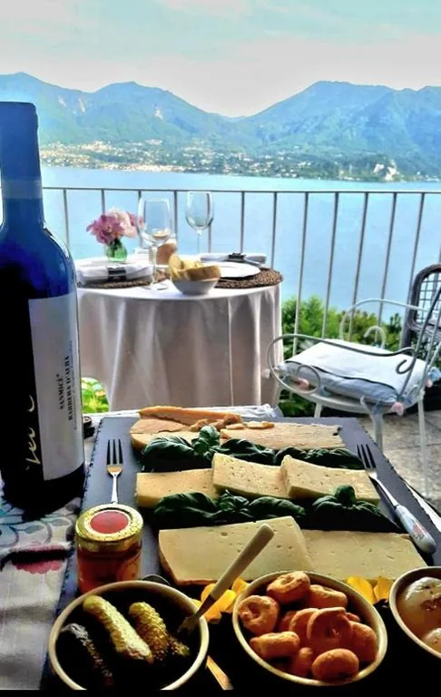 Appartamento con 1 Camera da Letto e Vista Lago — Residenza Erbaluna