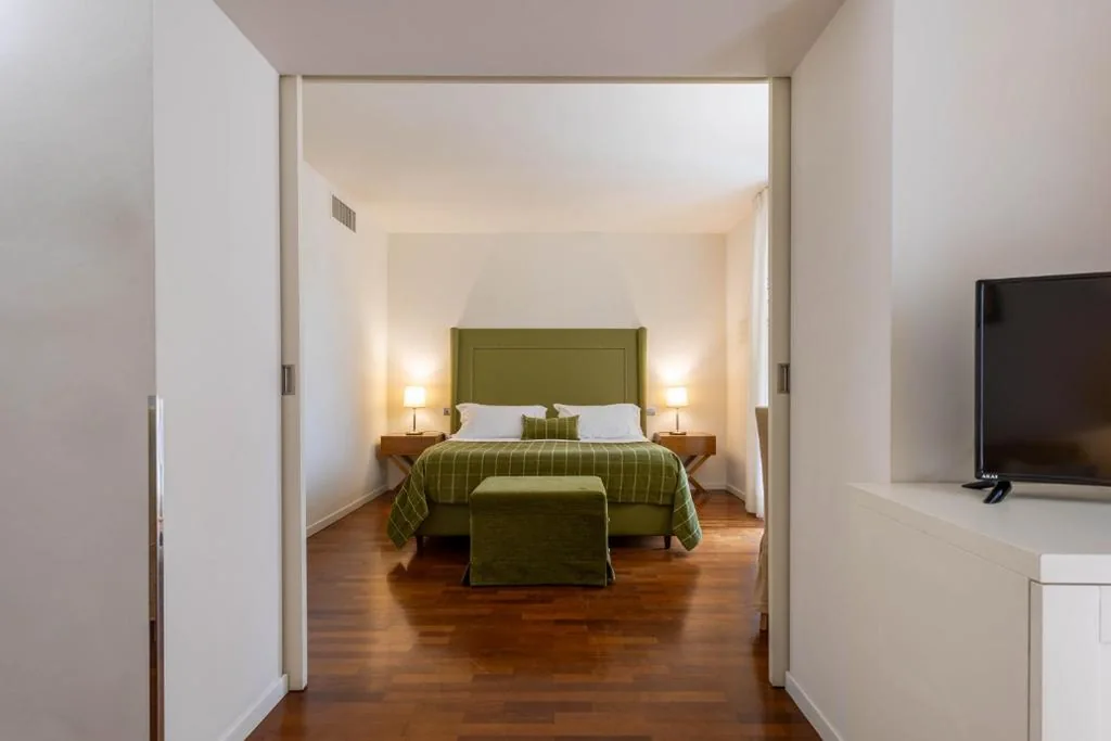 One-Bedroom Apartment with Lake View — Resort Antico Verbano