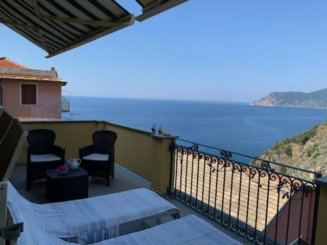 1-Bedroom Apartment with Sea View — Affittacamere Le Terrazze