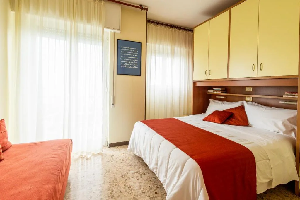 Appartamento con 1 Camera da Letto e Vista Mare — Residence Sabrina