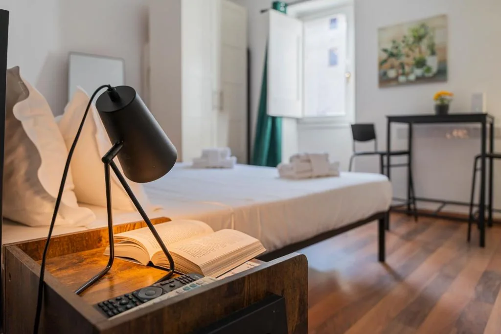 1-Bedroom Apartment - Separate Building — Campo de’ Fiori 34