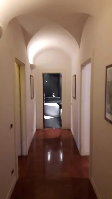 One-Bedroom Apartment — Giulio Caesar