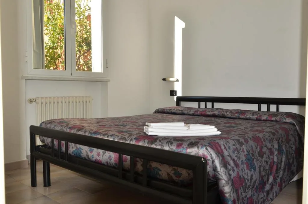 Appartamento con 1 Camera da Letto — Residence Villa Carmen fronte mare a 50 mt