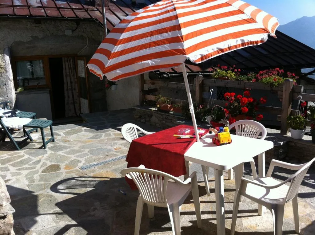 Apartment with 1 Bedroom, Terrace and Mountain View — LA PLACETTE – Albergo diffuso e Trattoria
