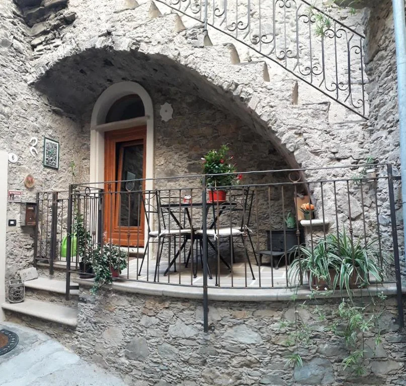 Appartamento con 2 Camere da Letto — Arvé Castelbianco – B&B e Appartamento