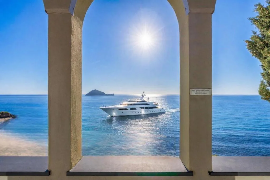 Appartamento con 2 Camere da Letto, Balcone e Terrazza — Baba Residences