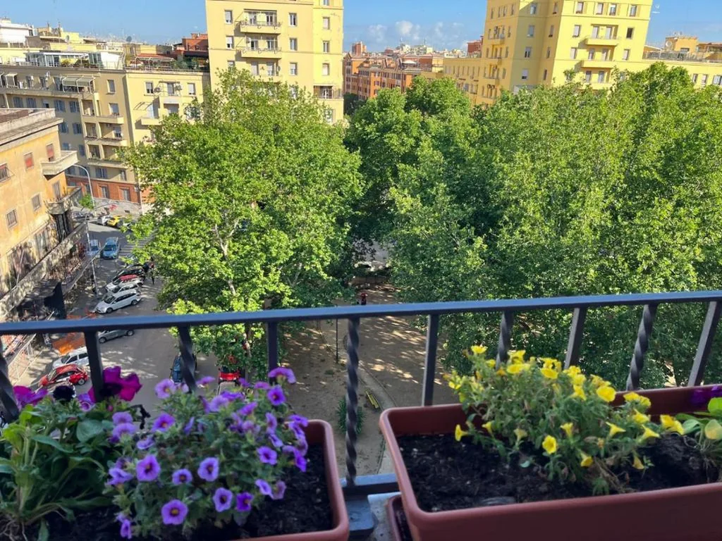 Appartamento con 2 Camere da Letto — Centro Storico a 15′ – Cata Apartment Roma