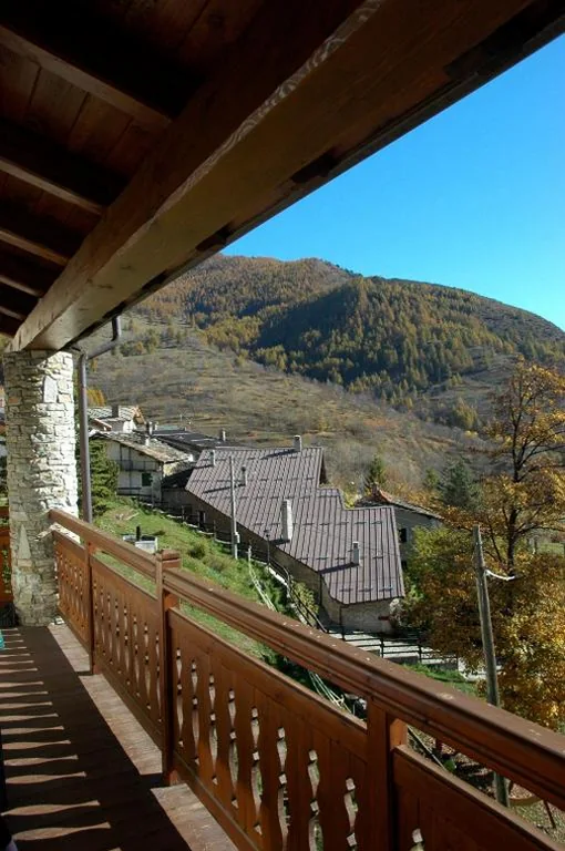 Apartment with 2 Bedrooms and Balcony - Dependance — LA PLACETTE – Albergo diffuso e Trattoria