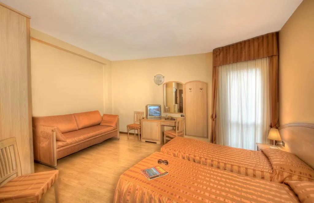 2-Bedroom Apartment — Hotel Residence Dei Fiori