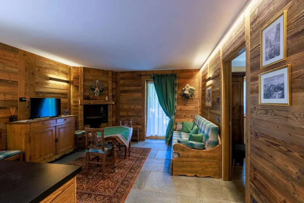2-Bedroom Apartment — L’Abri des Amis