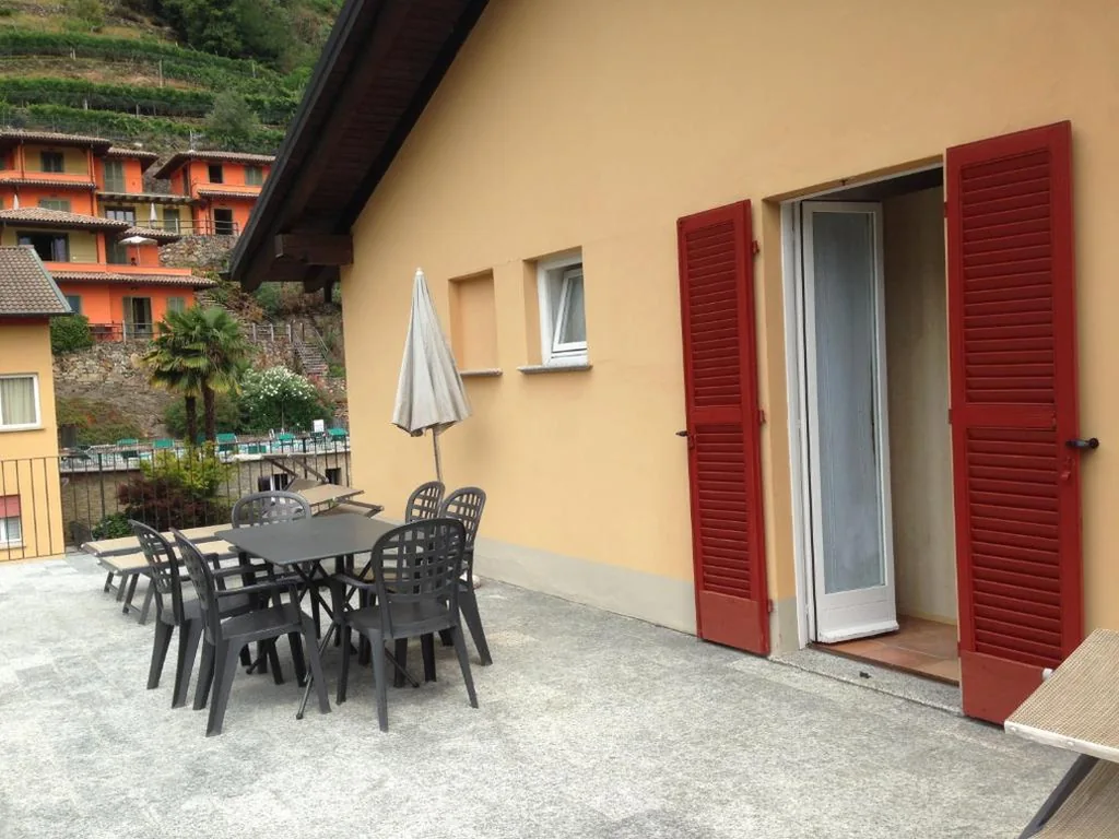 Appartamento con 2 Camere da Letto - Su 2 Livelli senza Vista Lago — Appartamenti Ferrari Residence
