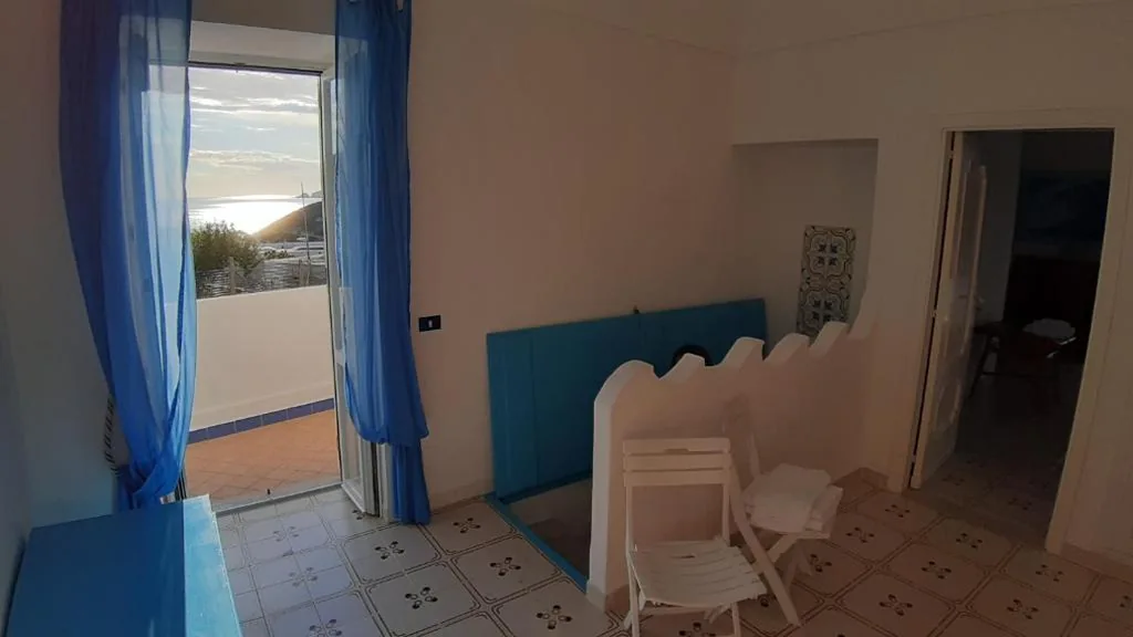 Appartamento con 2 Camere da Letto, Terrazza e Vista Mare — Villa Glicine