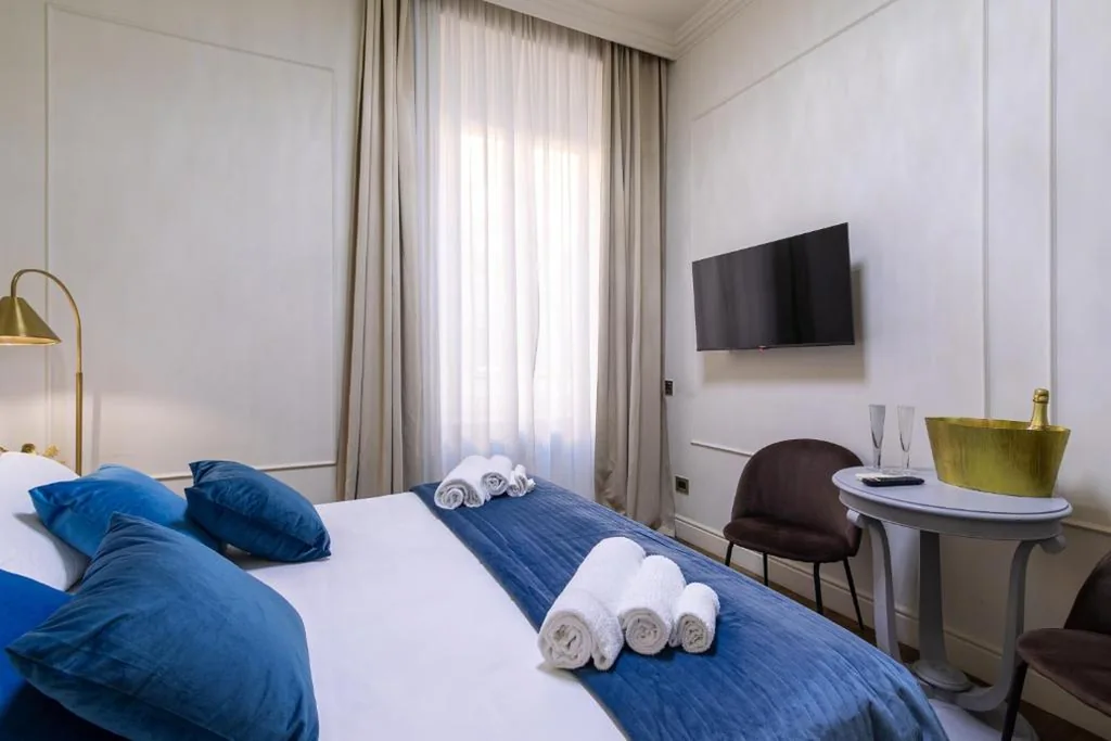 Three-Bedroom Apartment — Best Room Catone 21