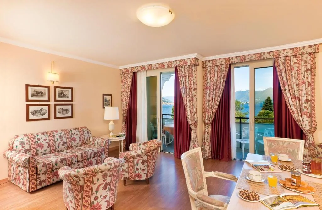 Apartment with 3 Bedrooms and Lake View — Residence Carl&Do