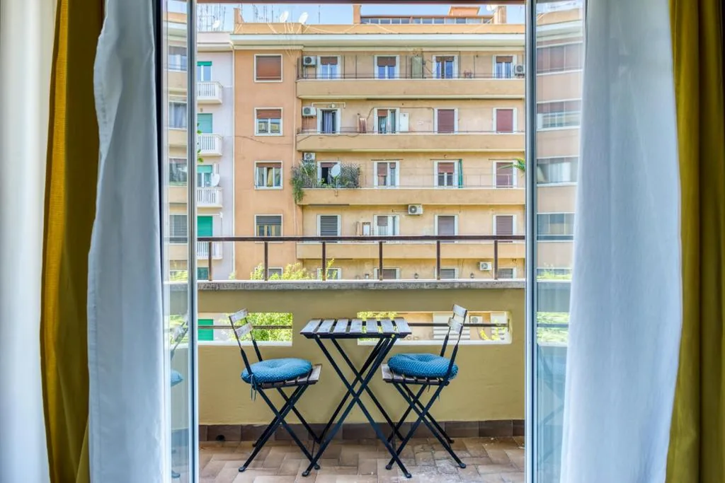 Appartamento con Balcone — Grand Sapienza Apartment by RHR