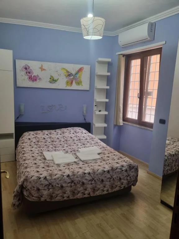 Appartamento con Balcone — RED ROSE