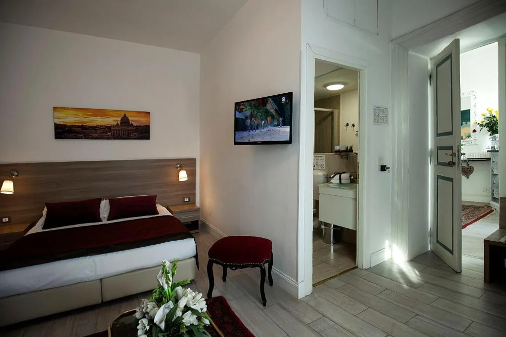 Appartamento con Balcone — Roman Holidays cuore dell’Impero