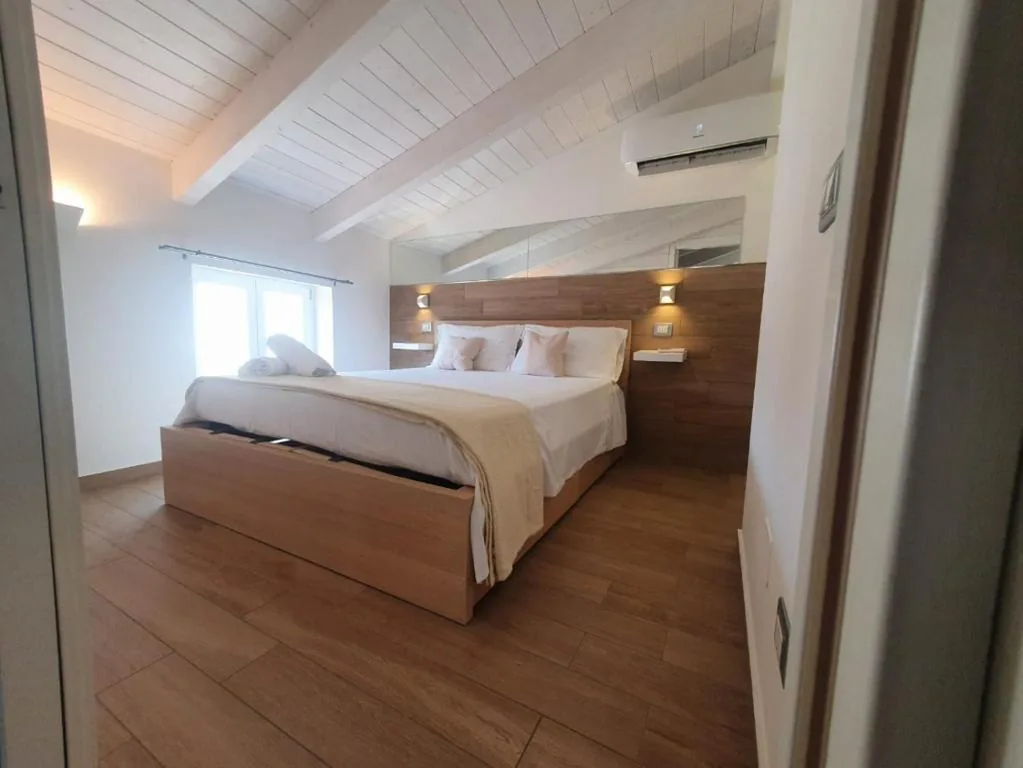 Appartamento con Terrazza — CASA MALUDA – Fondi Vertice Rooms