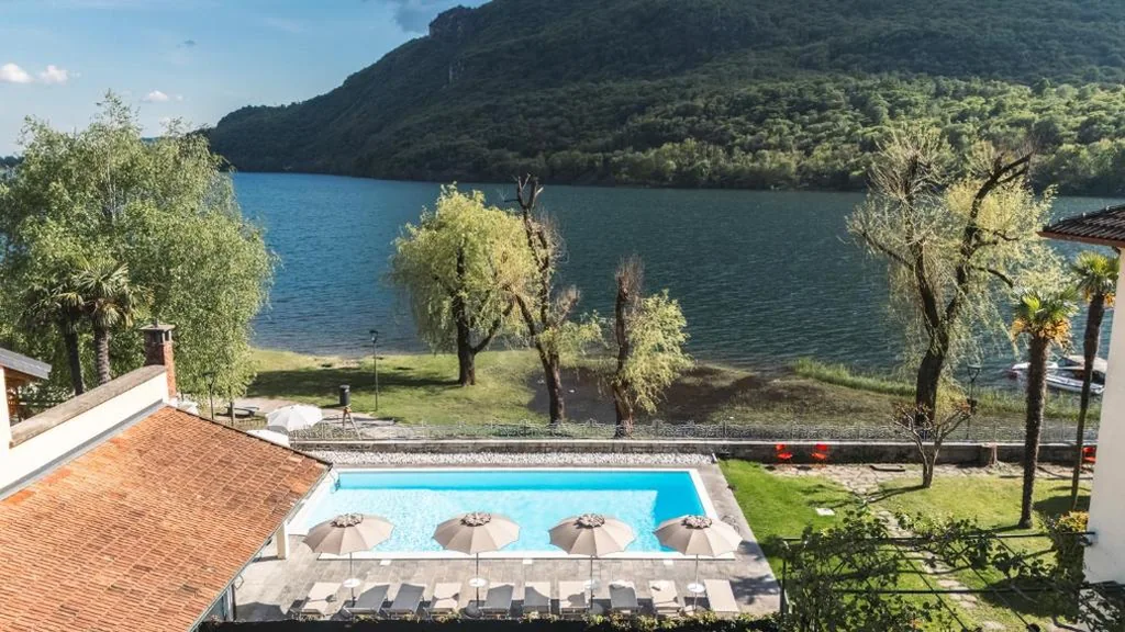 Apartment with Terrace — Hotel Ristorante La Quartina