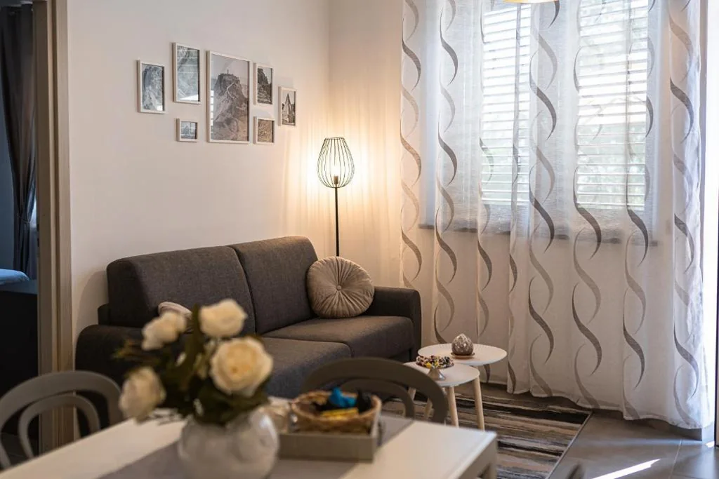 Apartment with Terrace — Le casette di LUISA