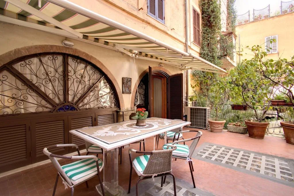 Appartamento con Terrazza — Navona Gallery Suites