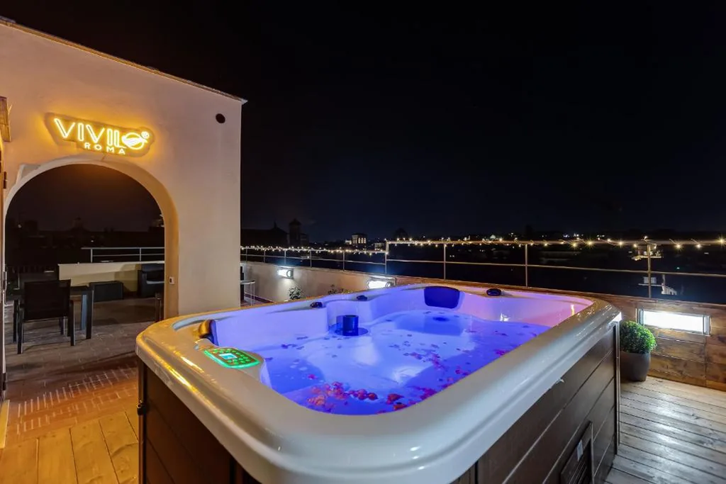 Appartamento con Terrazza — VIVILO ROMA TREVI – LUXURY EXPERIENCE – PRIVATE JACUZZI on TERRACE – INSANE VIEW