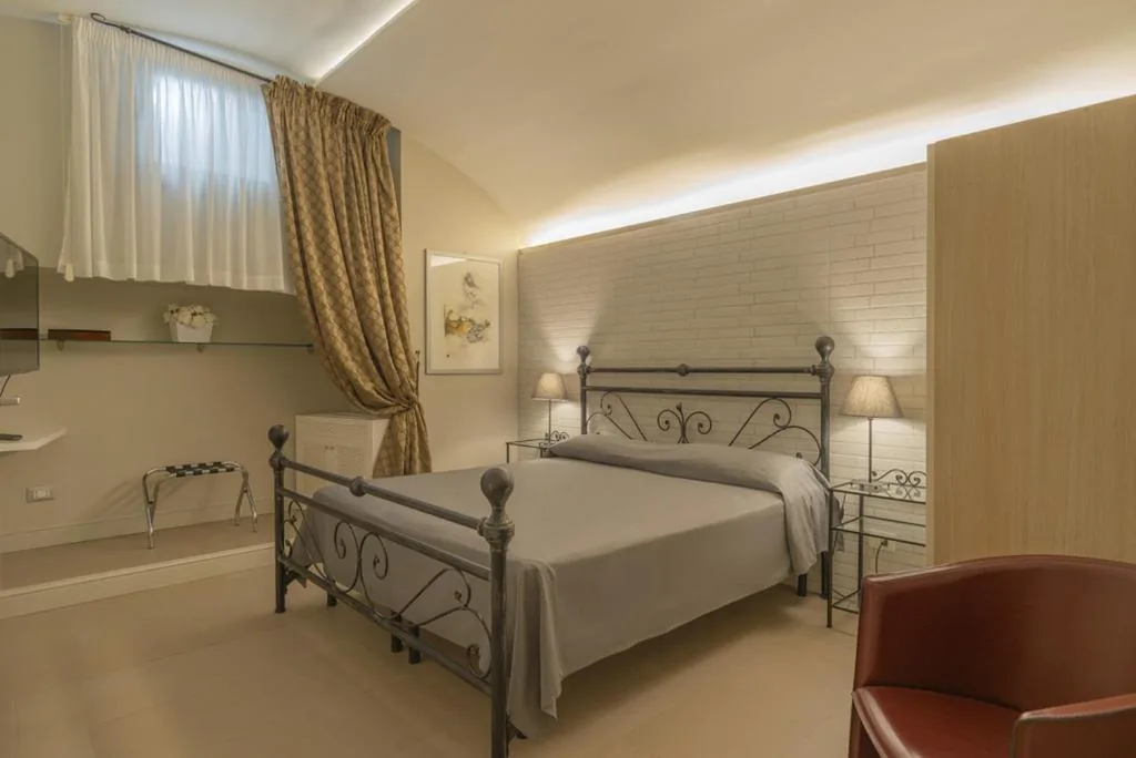 Apartment with Whirlpool Tub — Etruria Relais