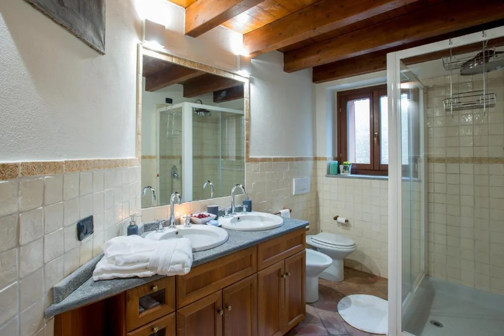 Apartment with Lake View and Terrace — La Cucchetta