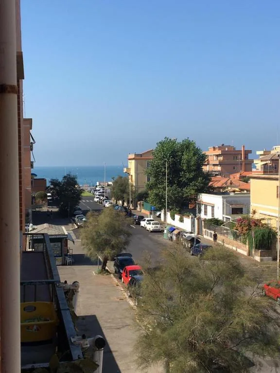 Appartamento con Vista Mare — Roma Marine House