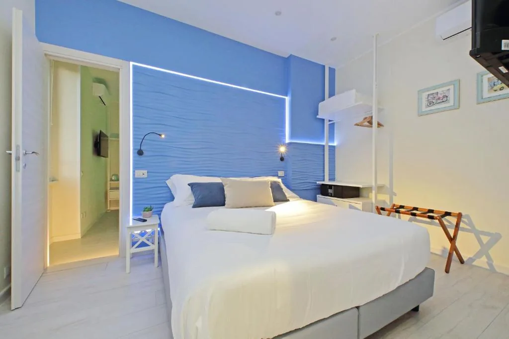 Deluxe Apartment with 1 Bedroom and City View — Domus Augustea – San Giovanni Sunset Suites