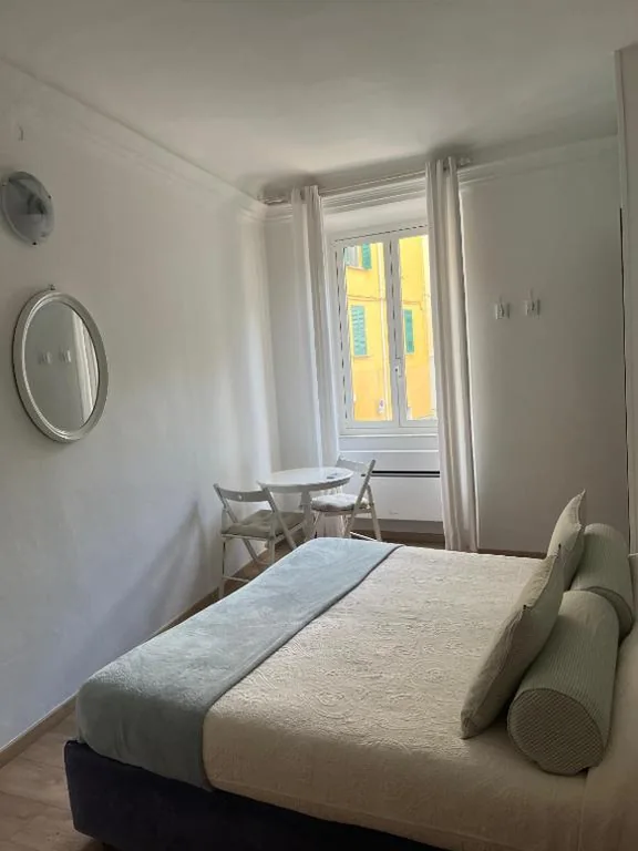 Deluxe Apartment with 2 Bedrooms — About Italy Holiday Rooms and Apartments