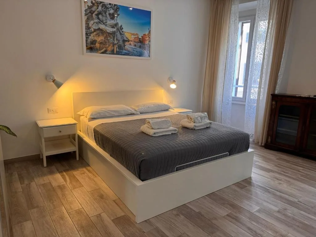 Appartamento Deluxe con 2 Camere da Letto — Navona 68