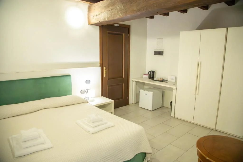 Deluxe Apartment — Flowers Apartments Rome City Center