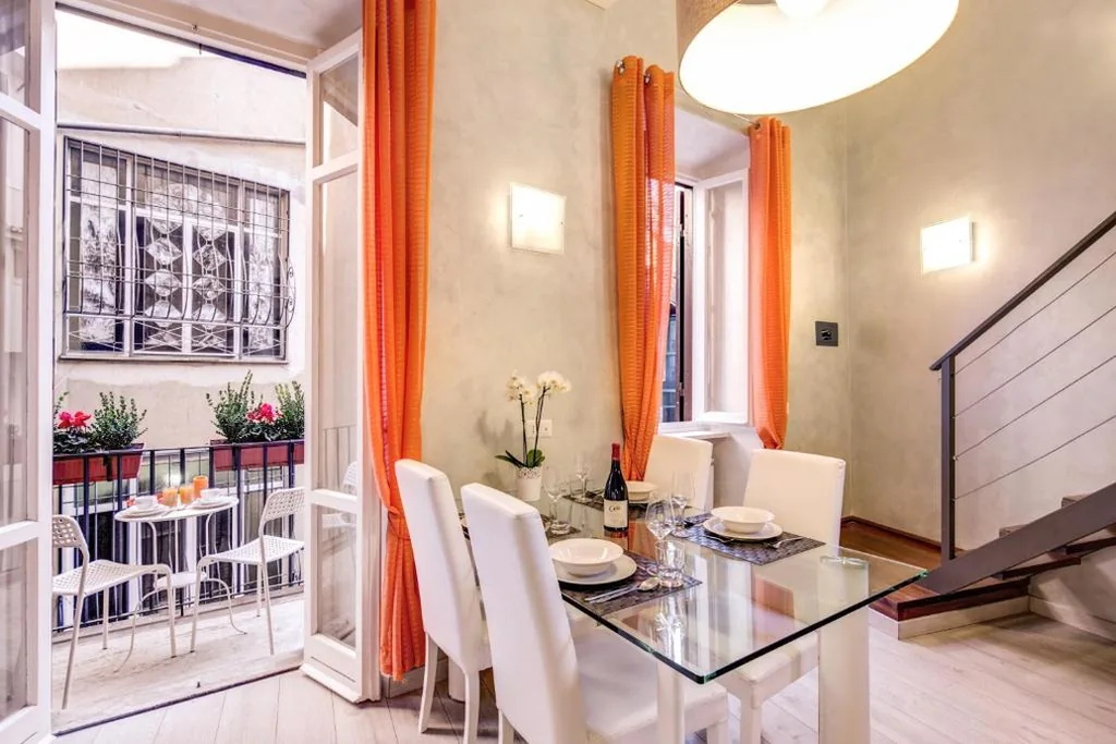 Appartamento Deluxe su 2 Livelli con Balcone — Tritone Top House