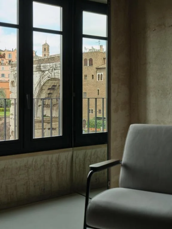 Studio Apartment — Rhinoceros