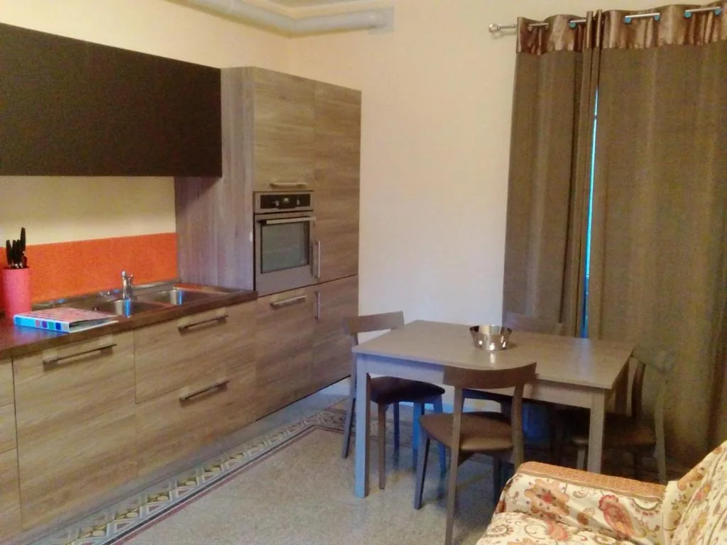Appartamento - Piano Terra — Casa Lari Stresa