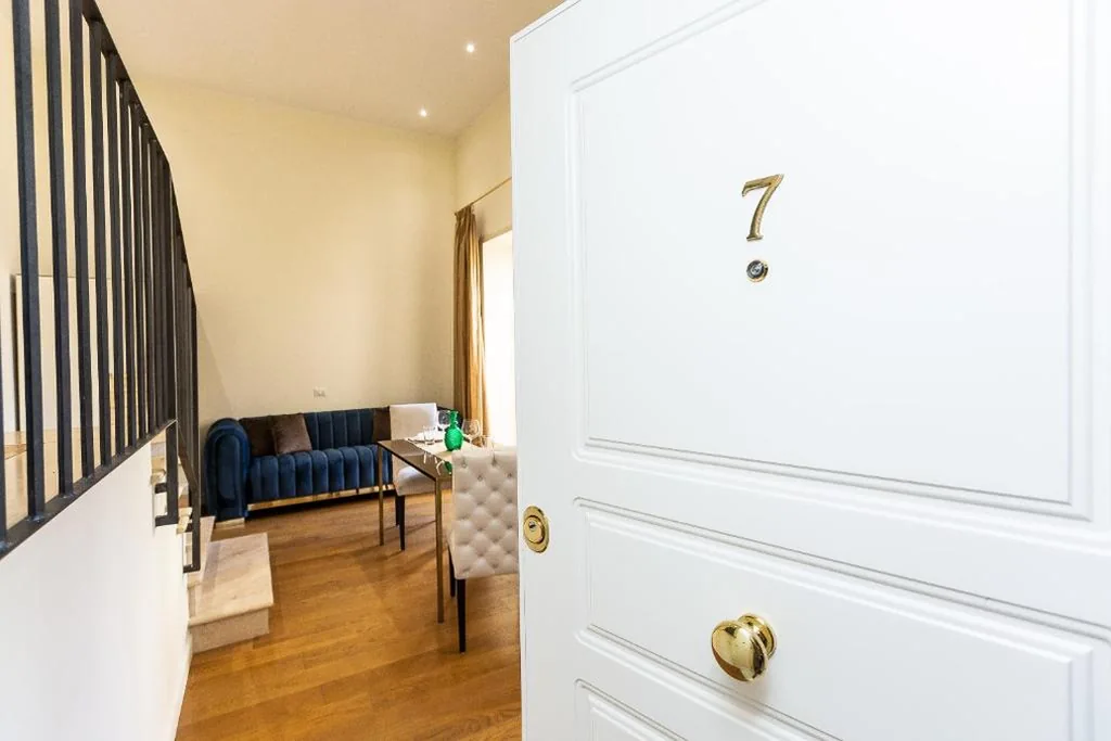 Appartamento su 2 Livelli — Amazing Piazza Venezia Suites