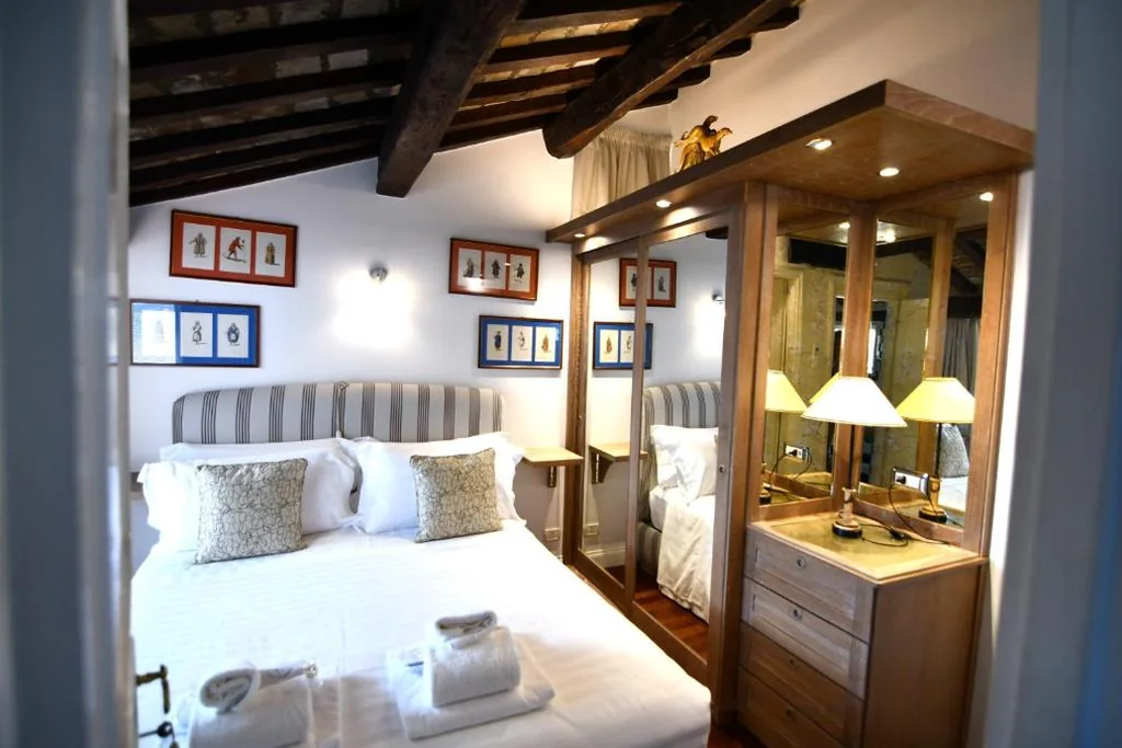 Two-Level Apartment with 1 Bedroom — Babuino 79