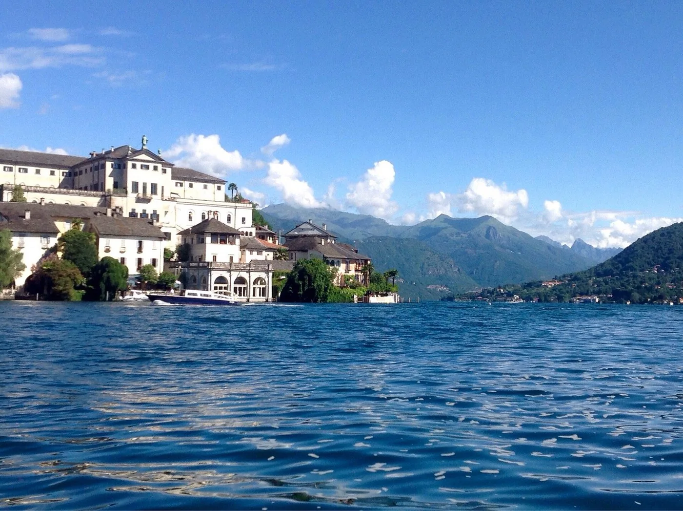 Armeno e le colline sopra il Lago d'Orta, con vista panoramica