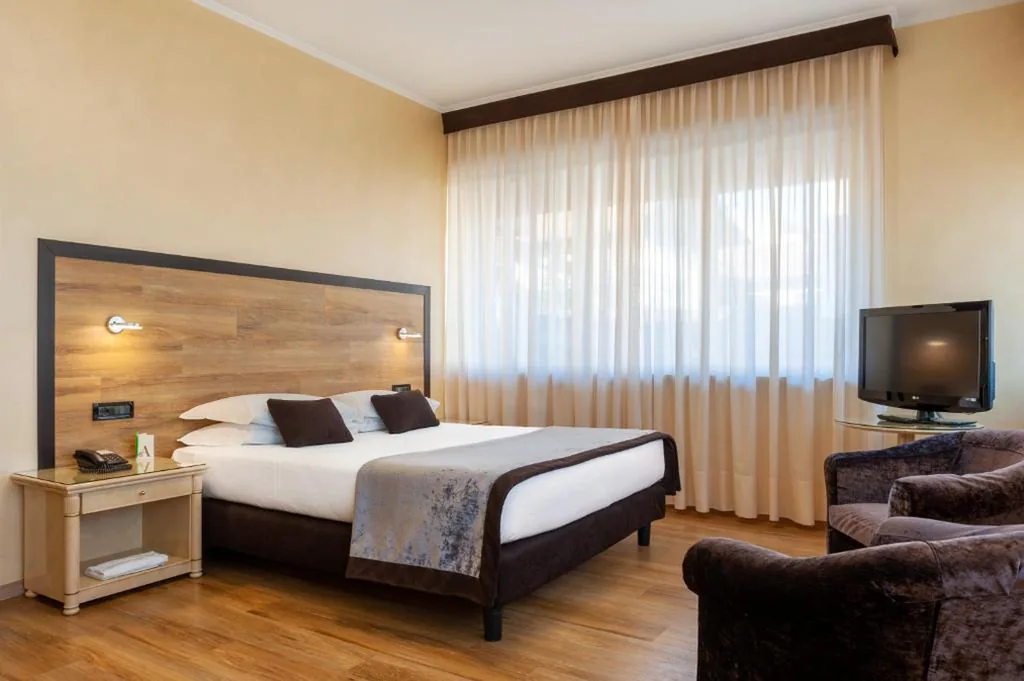 Augustus Hotel nel cuore pedonale di Biella, a due passi dal Duomo e dalla funicolare