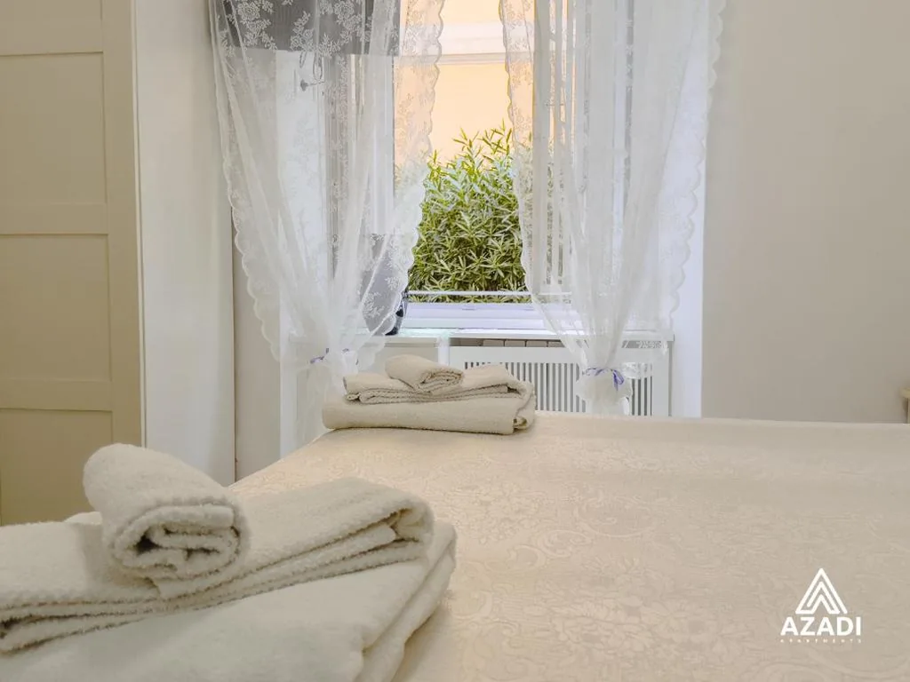 Azadi B&B Flaminio