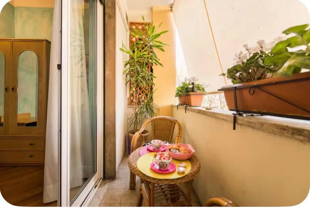 B&B Rifugio di Roma upon Metro B pvt bathroom pvt balcon — foto 4