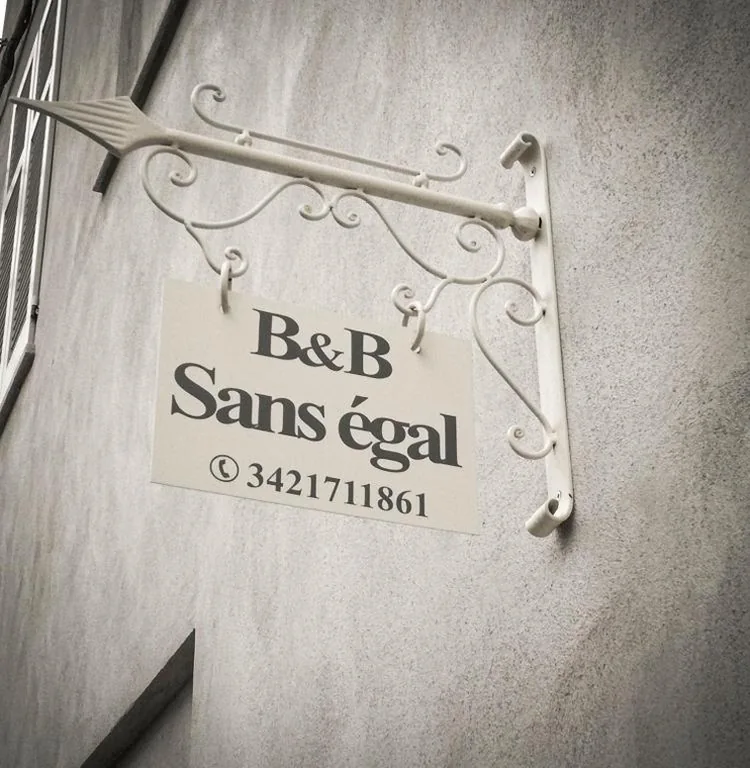 “B&B Sans égal”, with PRIVATE ROOMS and GROUND FLOOR APARTMENTS in Biella
