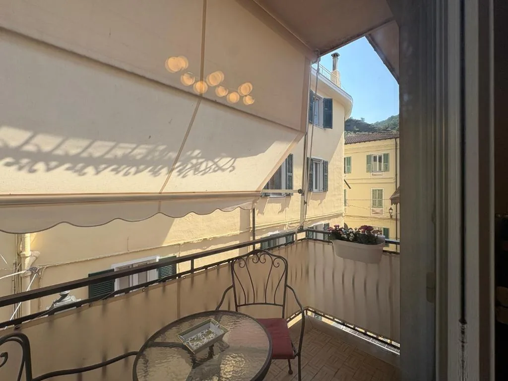 BEDBLUESKY-Sparklingsuite in the center of Dolceacqua — foto 7