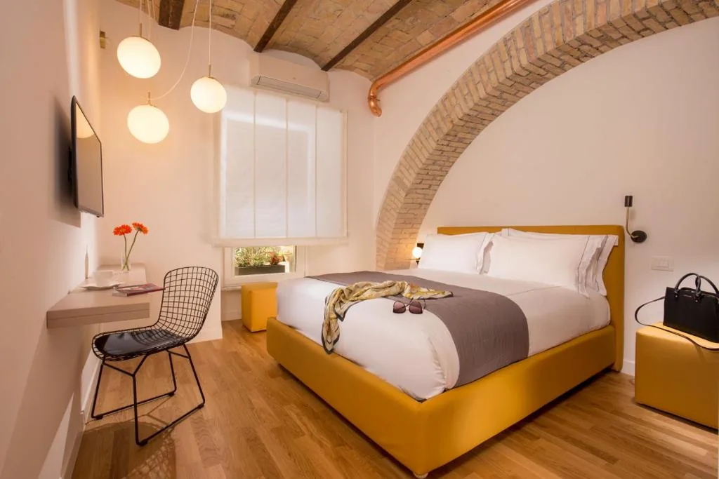 Belli36rooms near Spanish step and Vatican City