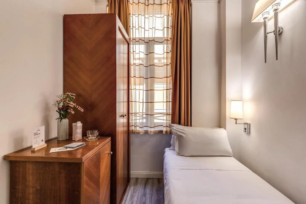 Budget Single Room in Dependance — Hotel Sonya